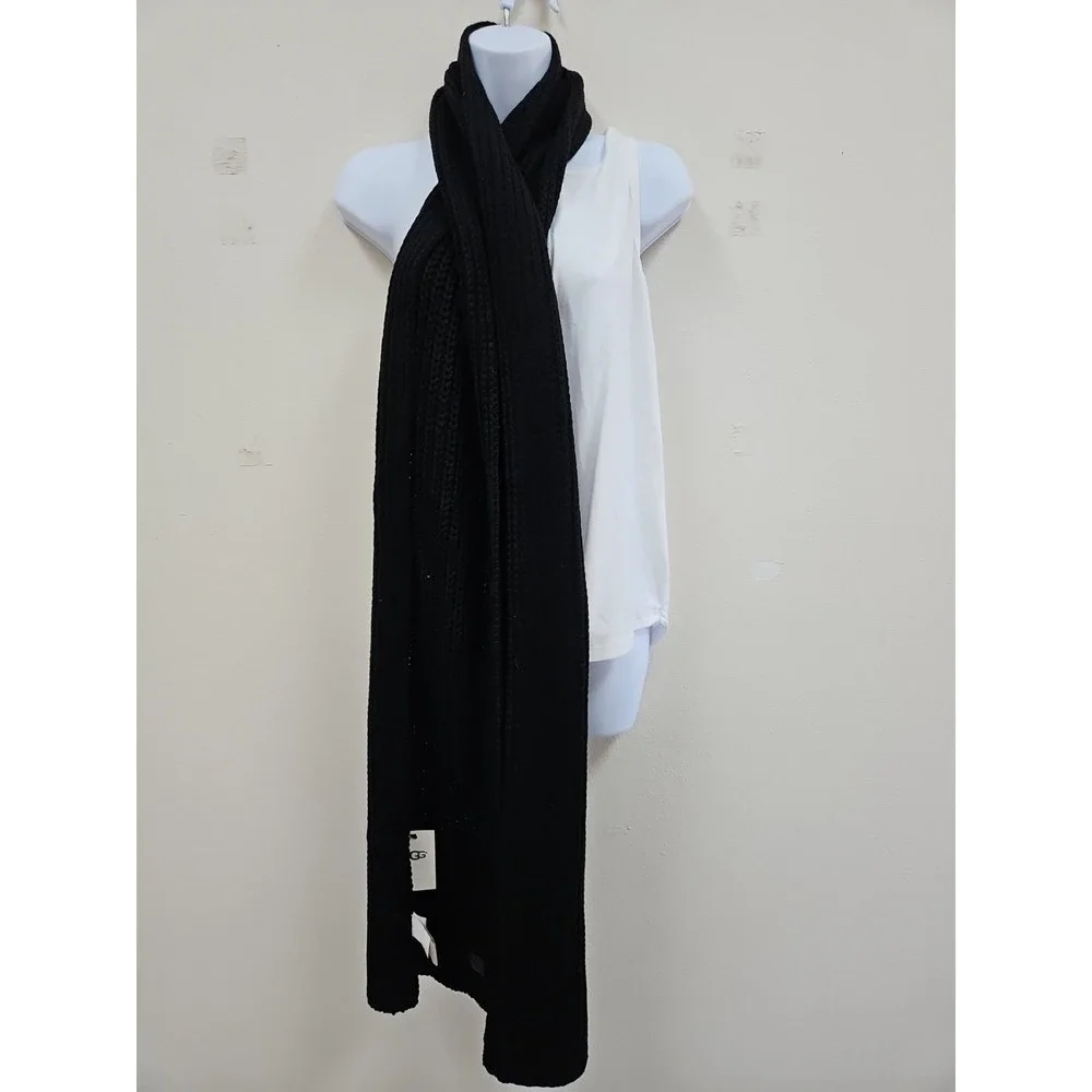 UGG scarf new